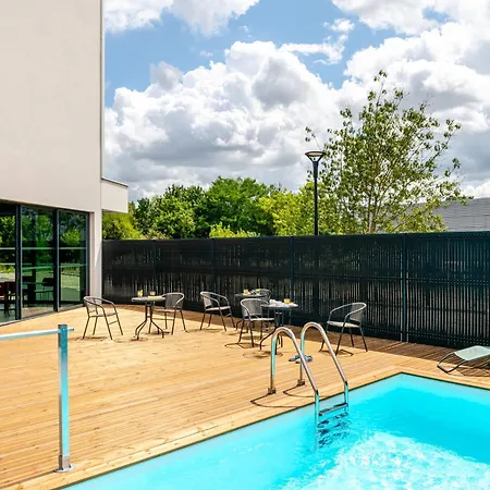 Ibis Bordeaux Nord Blanc Otel