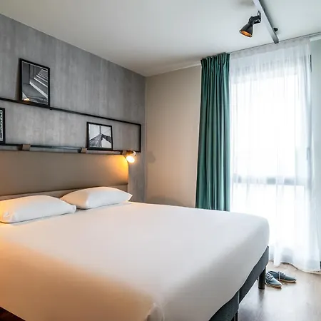 Otel Ibis Bordeaux Nord Blanc