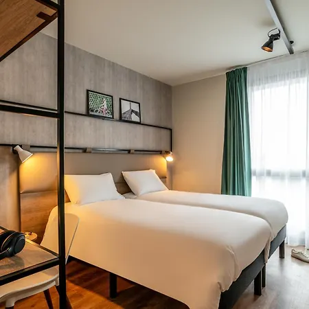 Ibis Bordeaux Nord Blanc Otel