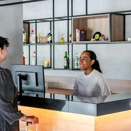 Ibis Bordeaux Nord Blanc Otel