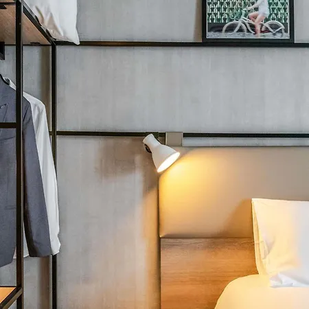 Ibis Bordeaux Nord Blanc Otel 3*
