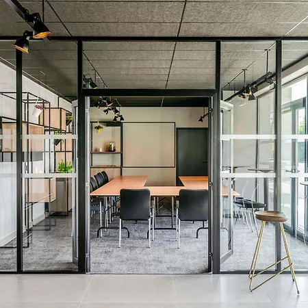 Ibis Bordeaux Nord Blanc Carbon-Blanc