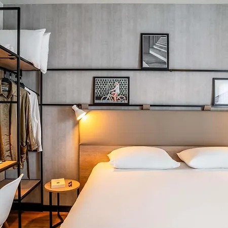 Otel Ibis Bordeaux Nord Blanc 3*