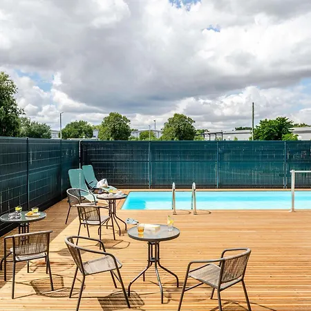 Otel Ibis Bordeaux Nord Blanc Carbon-Blanc