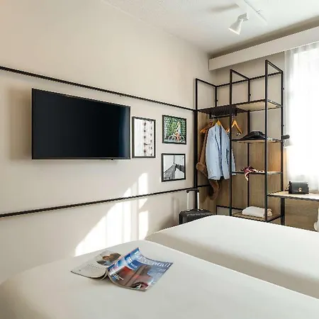 Otel Ibis Bordeaux Nord Blanc 3*