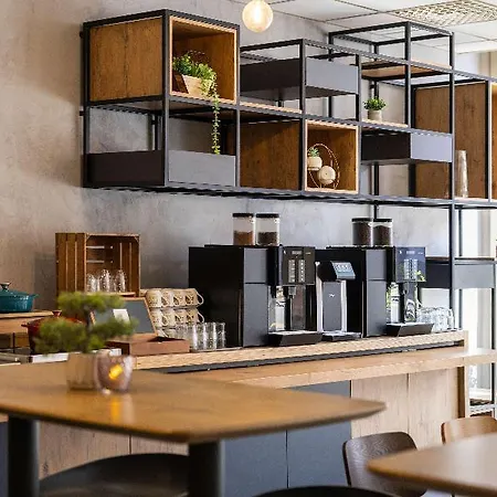 Ibis Bordeaux Nord Blanc 3*