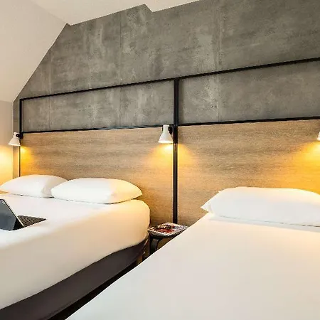 Ibis Bordeaux Nord Blanc 3* Carbon-Blanc