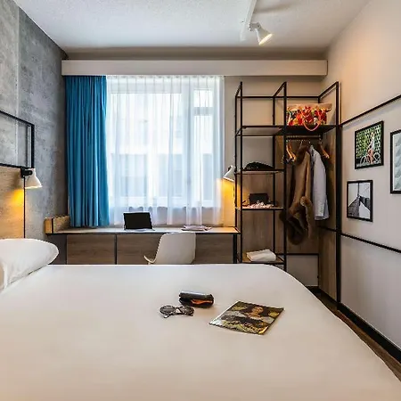 Otel Ibis Bordeaux Nord Blanc 3*