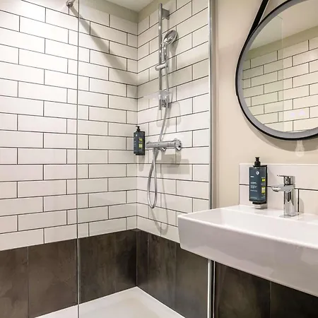 Otel Ibis Bordeaux Nord Blanc Carbon-Blanc