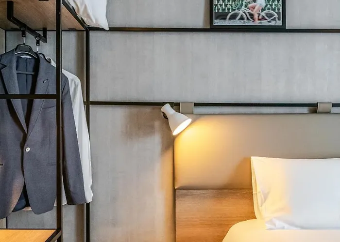 Ibis Bordeaux Nord Blanc 3*