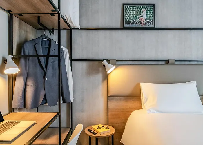 Ibis Bordeaux Nord Blanc Carbon-Blanc