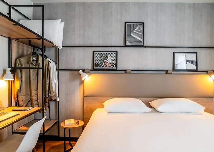 Ibis Bordeaux Nord Blanc 3* Carbon-Blanc