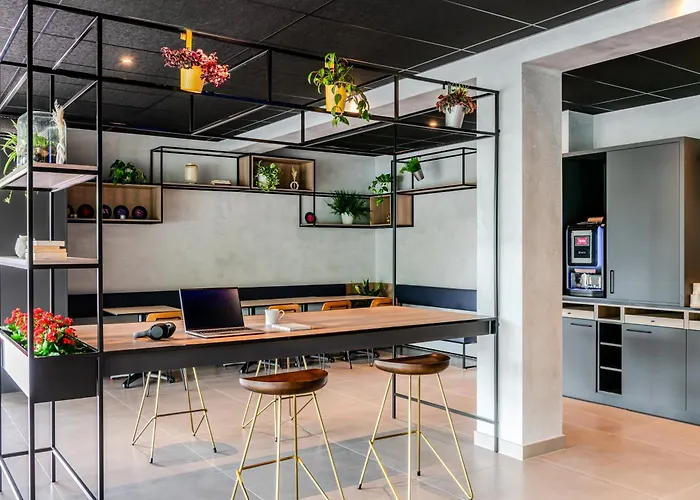 מלון Ibis Bordeaux Nord Blanc 3*