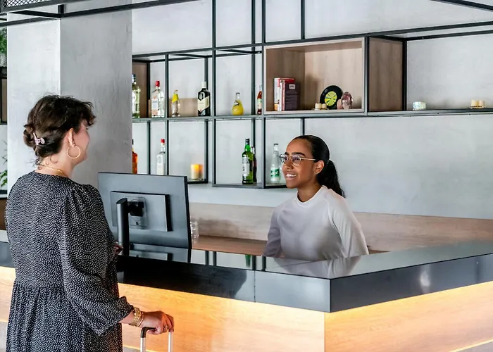 Ibis Bordeaux Nord Blanc מלון