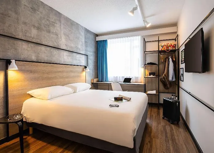 Ibis Bordeaux Nord Blanc 3*