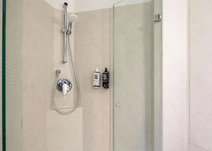 Hotel Ibis Bordeaux Nord Blanc 3*
