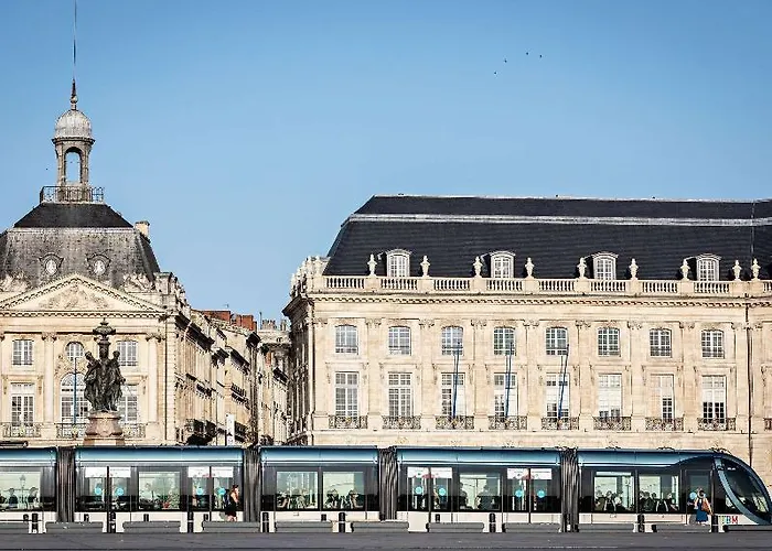 Hotel Ibis Bordeaux Nord Blanc 3*