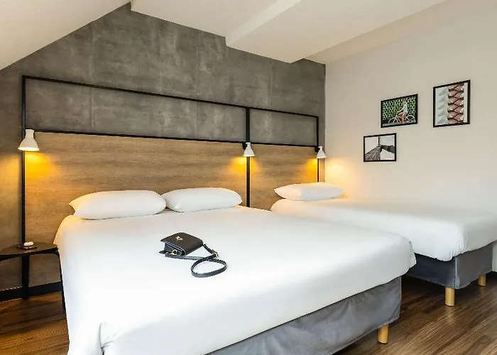 Ibis Bordeaux Nord Blanc Hotel 3*